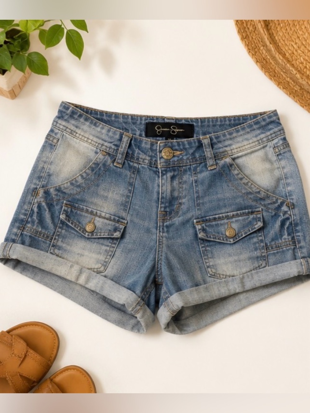 Jessica Simpson Light Wash Cuffed Denim Shorts – Size 29